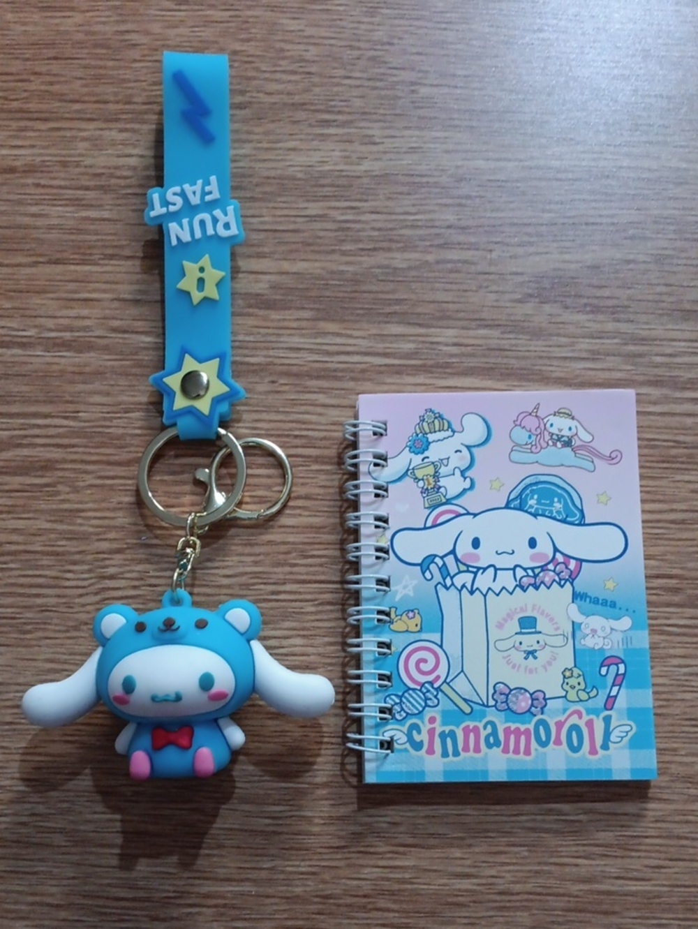 Cinnamoroll Keychain And Notebok Bundle